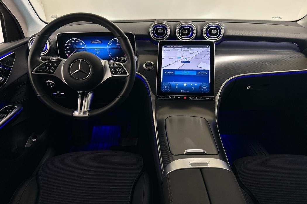 MERCEDES-BENZ GLC 2025