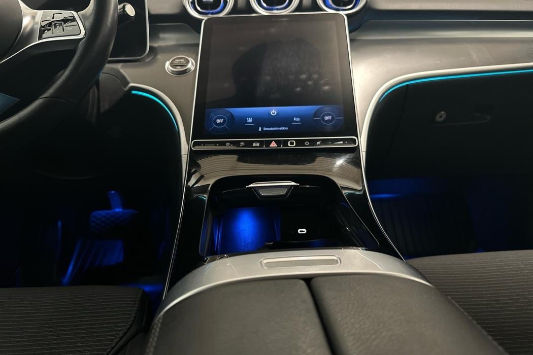 MERCEDES-BENZ C 2023