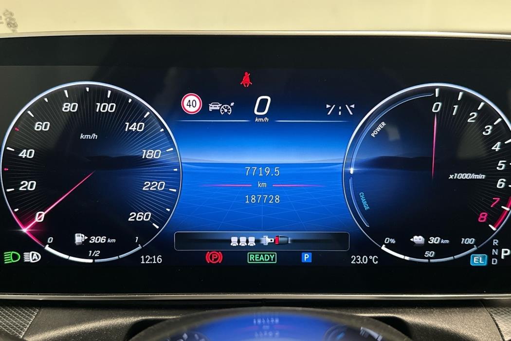 MERCEDES-BENZ C 2023