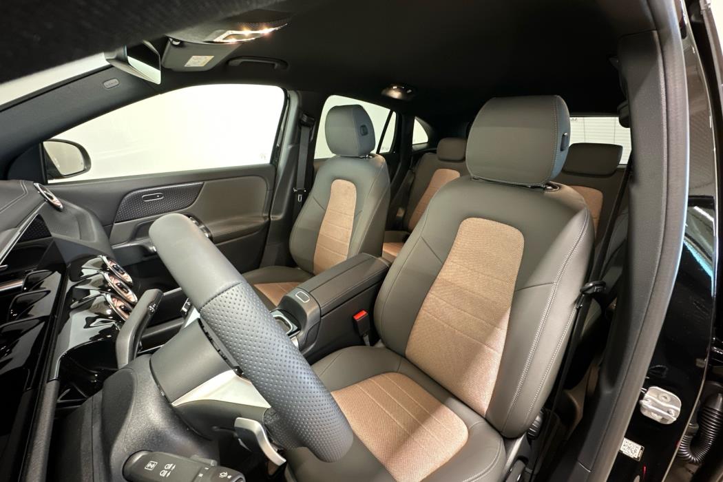 MERCEDES-BENZ EQA 2025