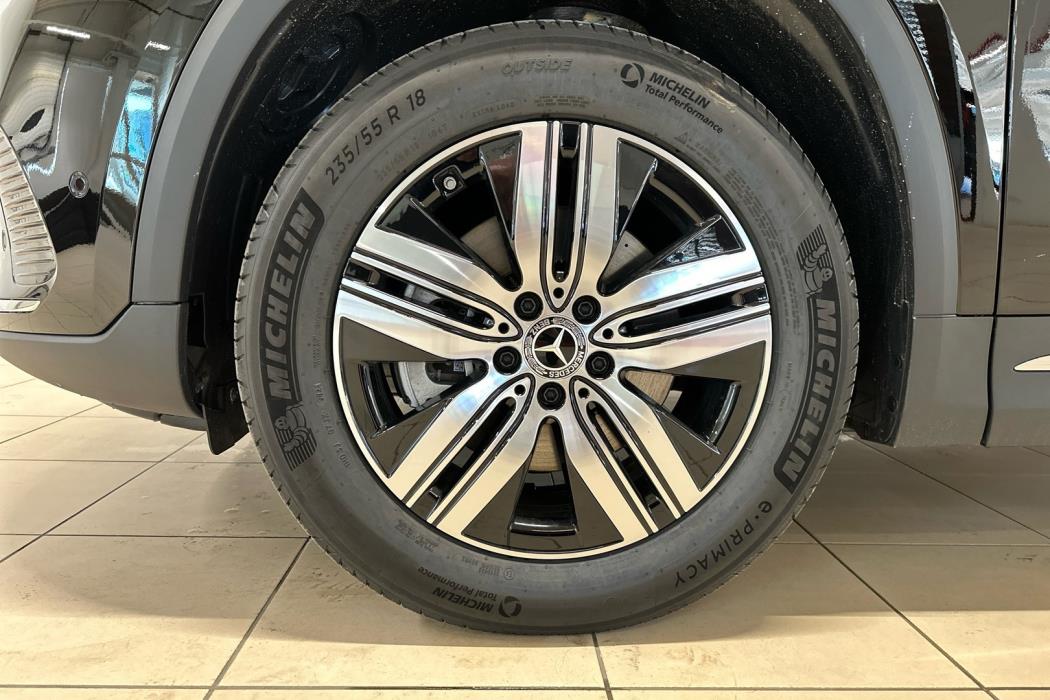 MERCEDES-BENZ EQA 2025