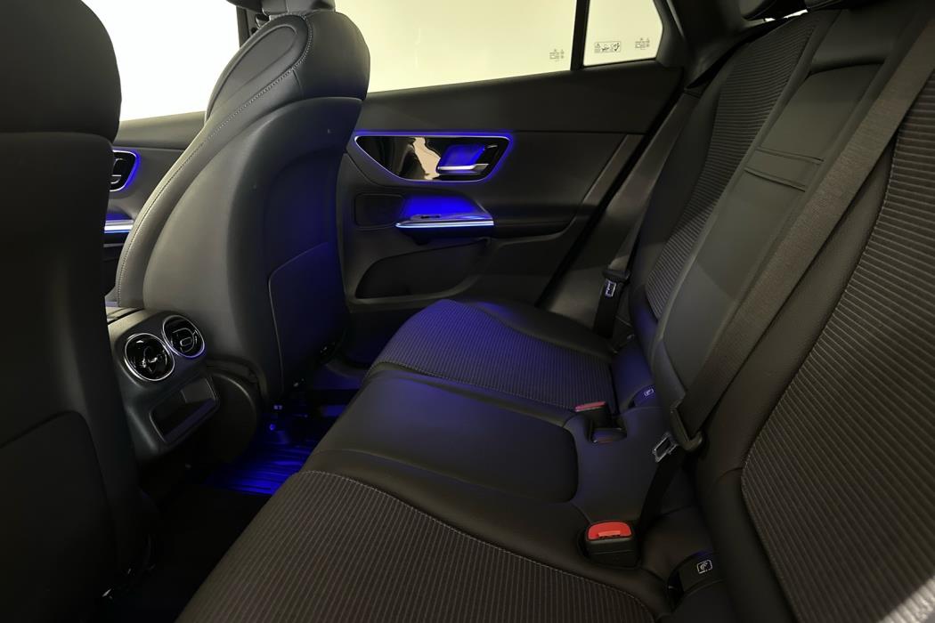 MERCEDES-BENZ GLC 2023