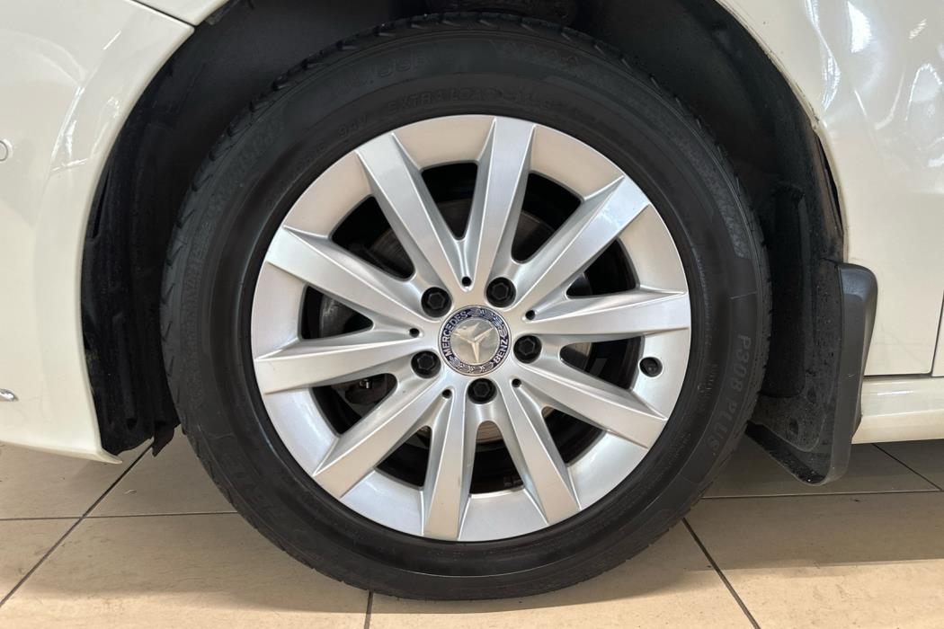 MERCEDES-BENZ B 2013