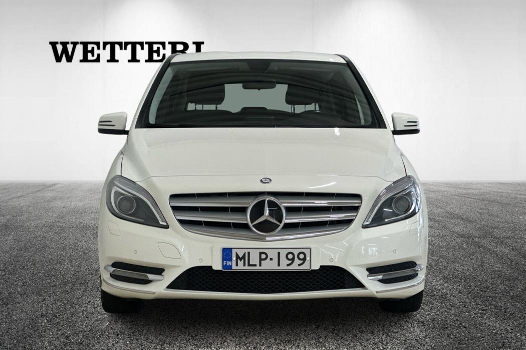 MERCEDES-BENZ B 2013