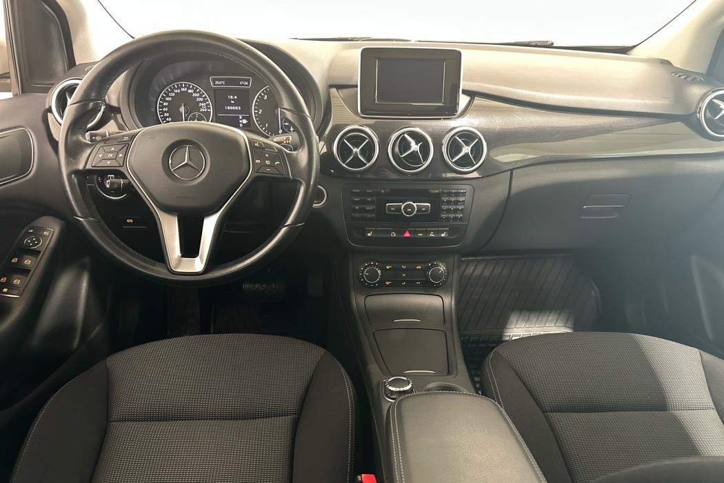 MERCEDES-BENZ B 2013