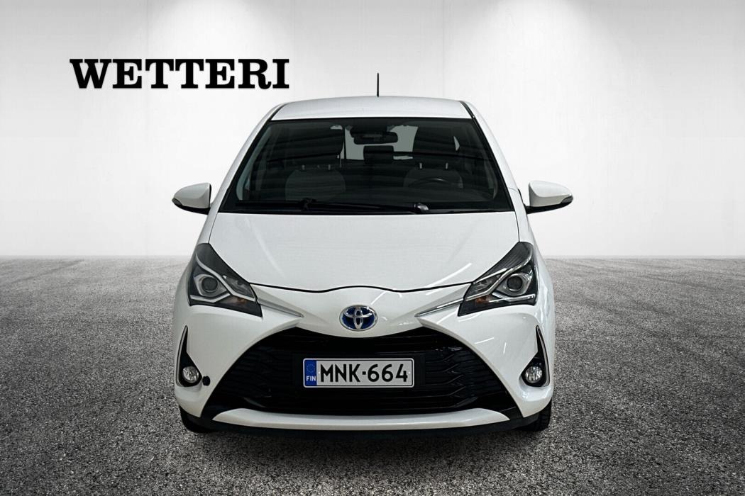 TOYOTA Yaris 2017