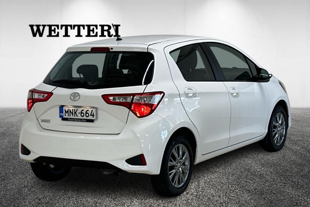 TOYOTA Yaris 2017
