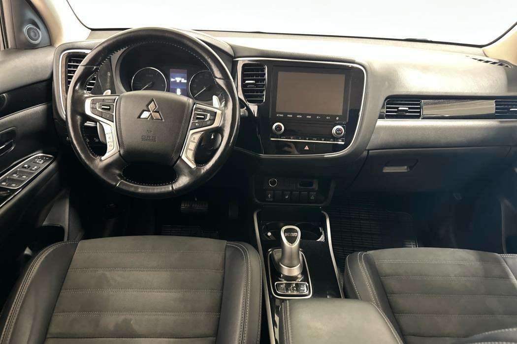 MITSUBISHI Outlander PHEV 2020