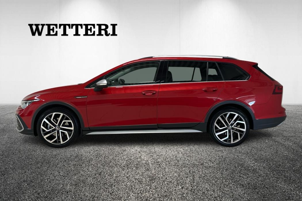 VOLKSWAGEN Golf 2023