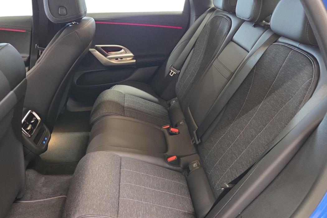MERCEDES-BENZ C 2026