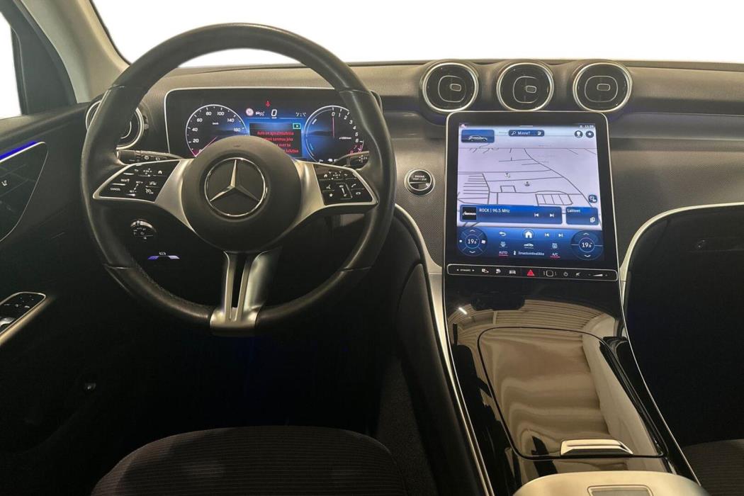 MERCEDES-BENZ GLC 2024