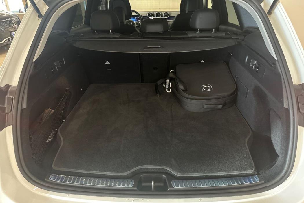 MERCEDES-BENZ GLC 2024