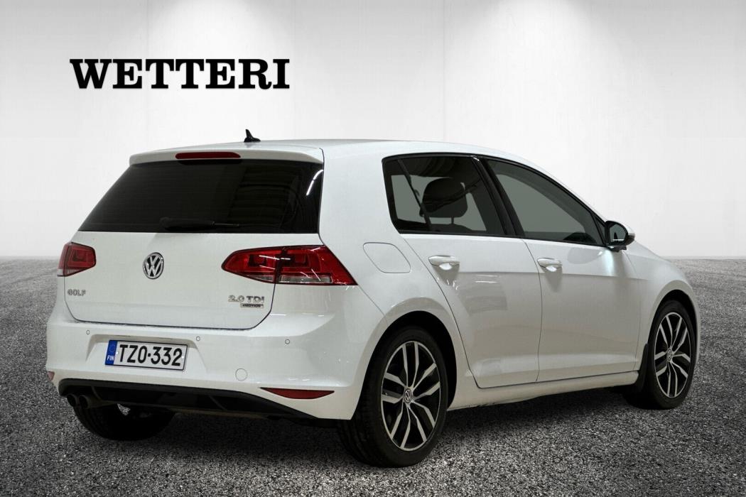 VOLKSWAGEN Golf 2014