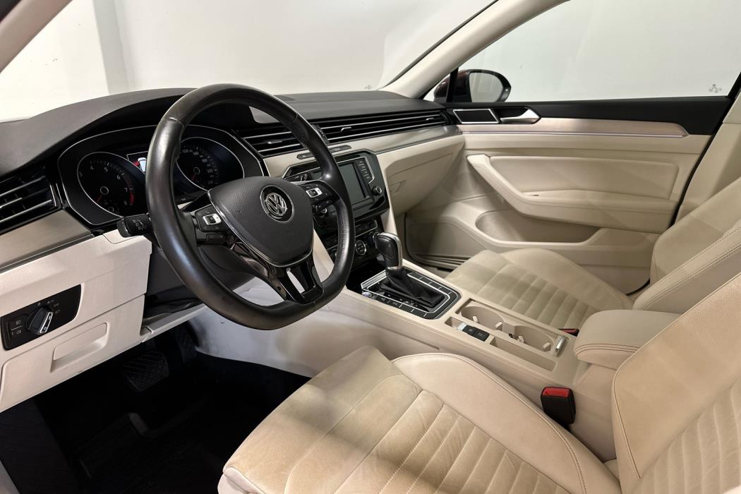 VOLKSWAGEN Passat 2015