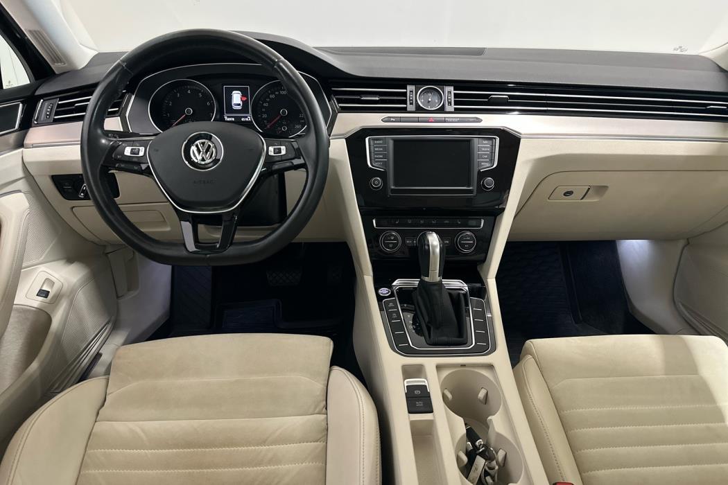 VOLKSWAGEN Passat 2015