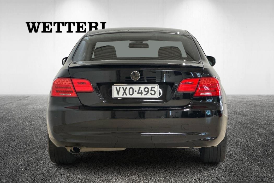 BMW 318 2010