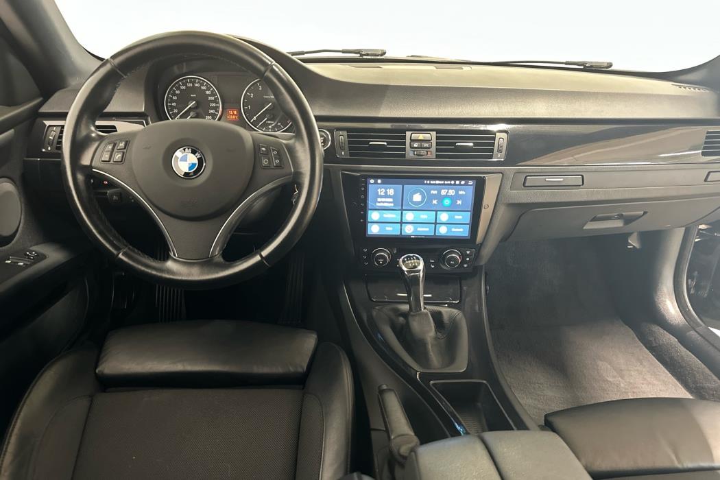 BMW 318 2010
