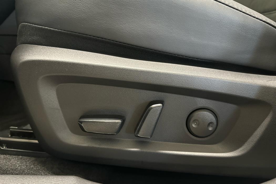 MITSUBISHI Outlander 2025