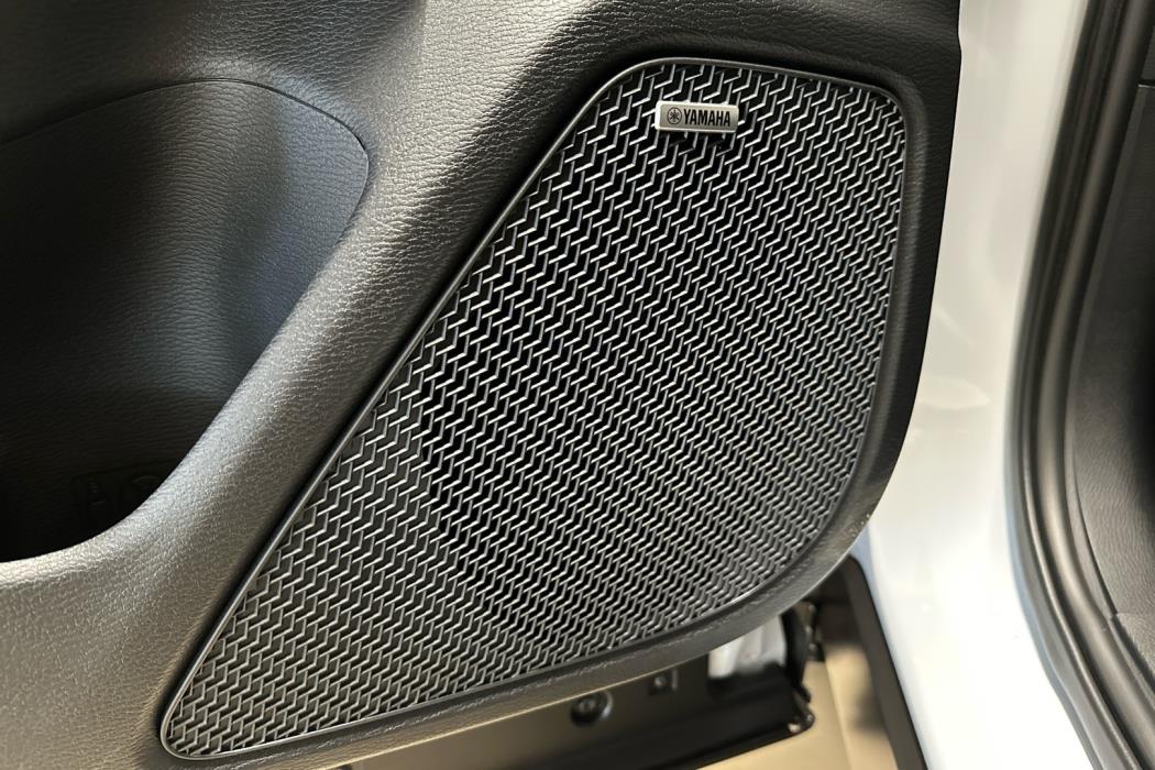 MITSUBISHI Outlander 2025