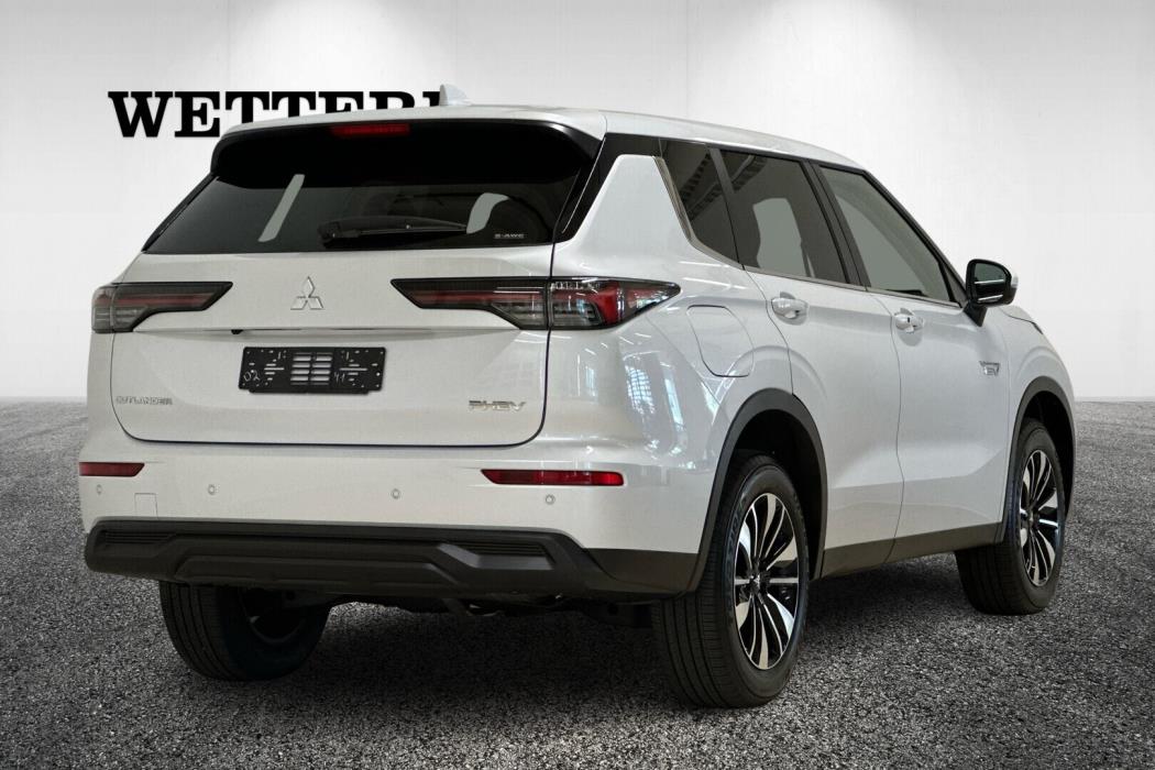 MITSUBISHI Outlander 2025