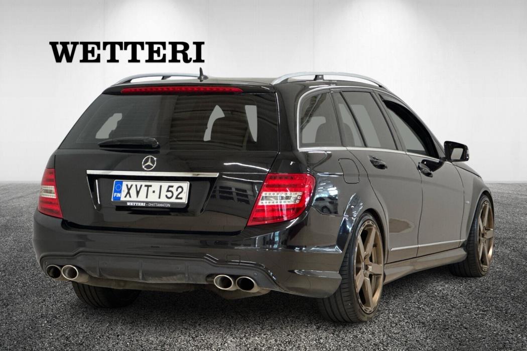 MERCEDES-BENZ C 2011