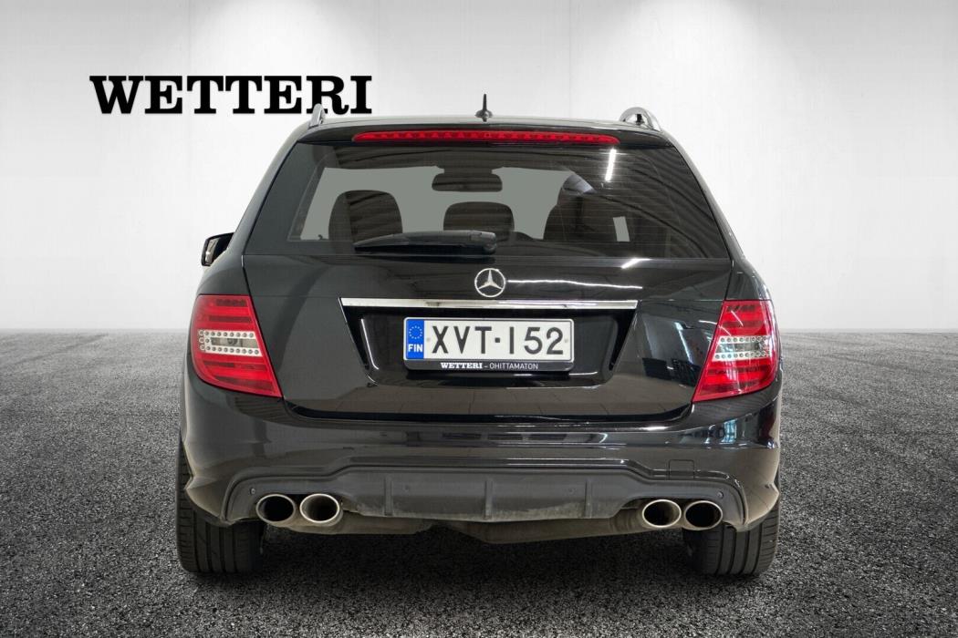 MERCEDES-BENZ C 2011