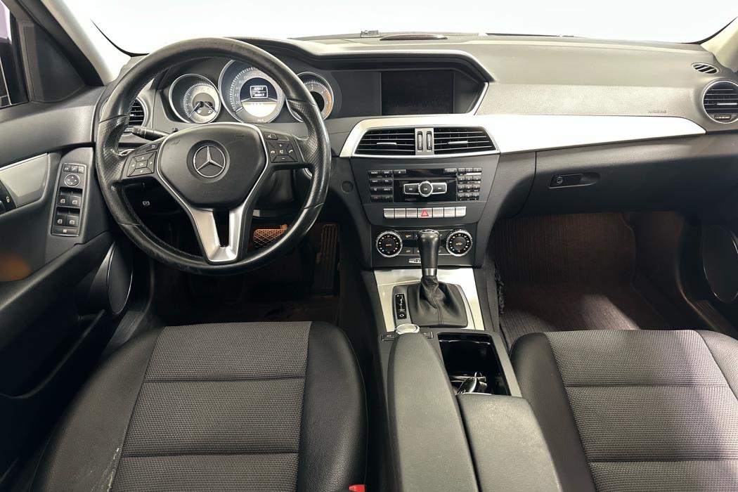 MERCEDES-BENZ C 2011