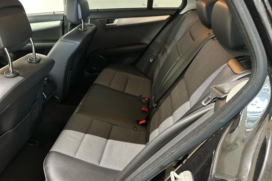 MERCEDES-BENZ C 2011