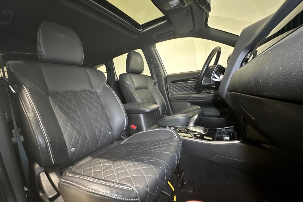 MITSUBISHI Outlander PHEV 2020