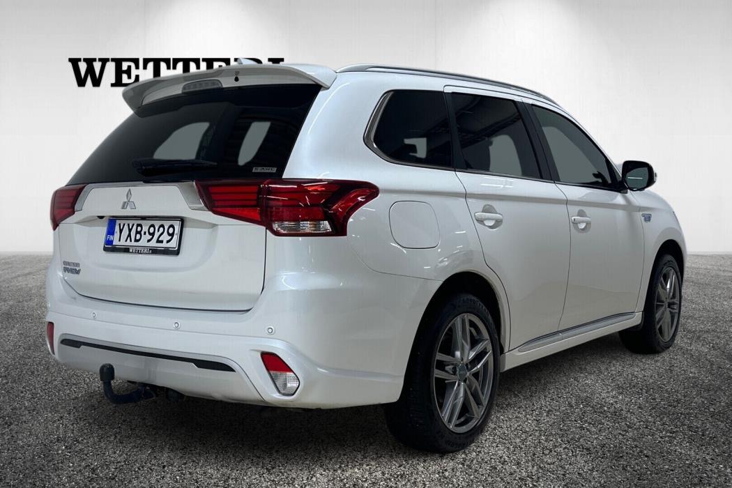MITSUBISHI Outlander PHEV 2020