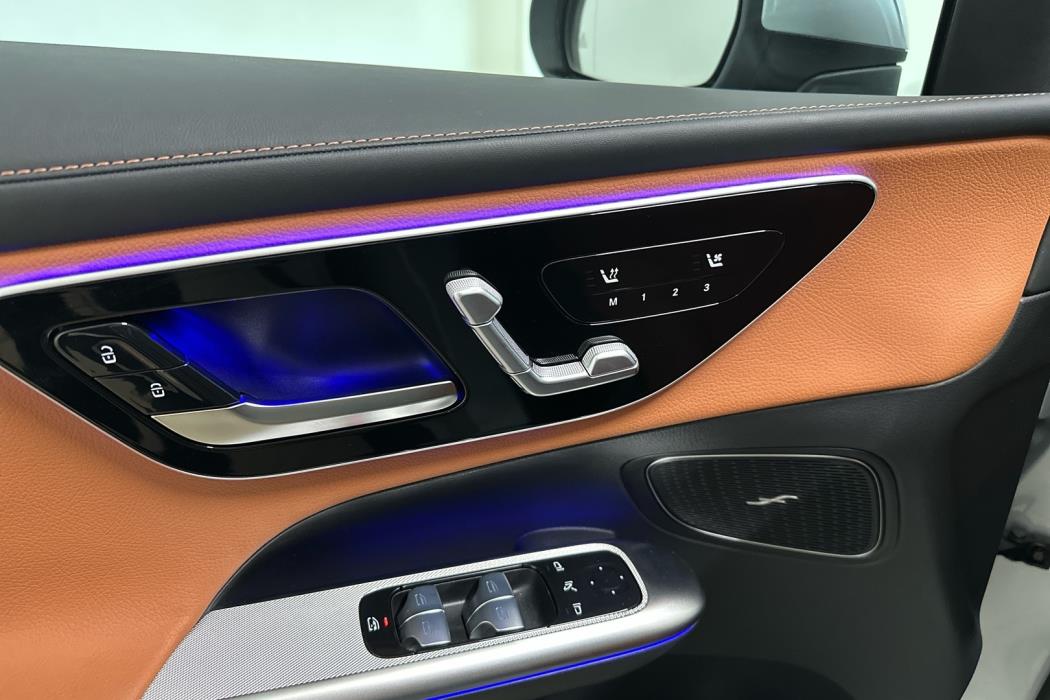 MERCEDES-BENZ GLC 2024