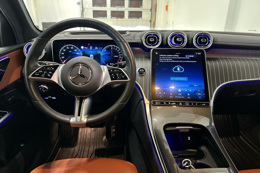 MERCEDES-BENZ GLC 2024