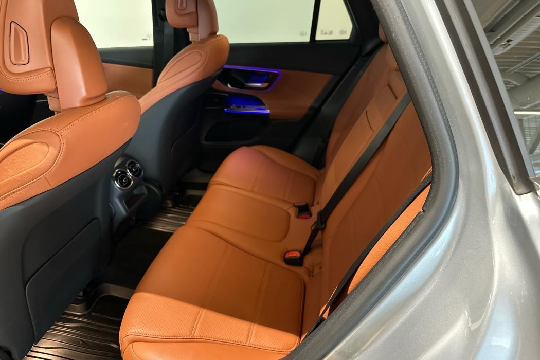 MERCEDES-BENZ GLC 2024