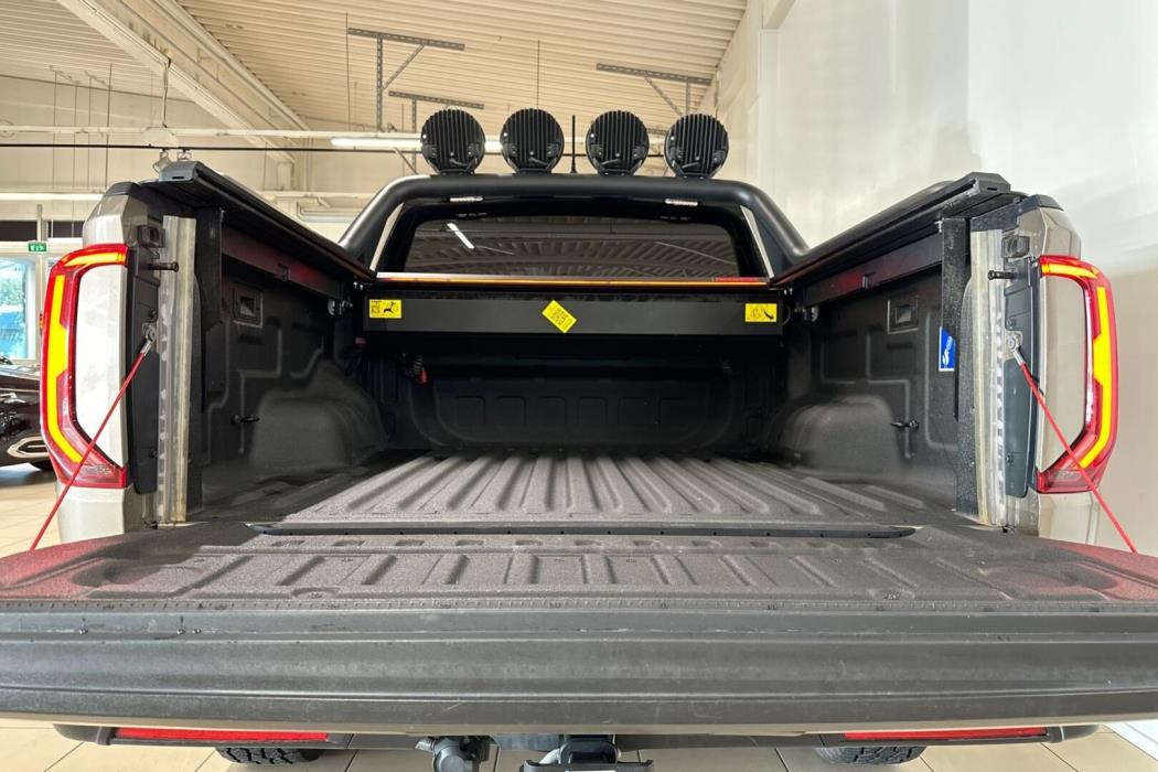 VOLKSWAGEN Amarok 2024