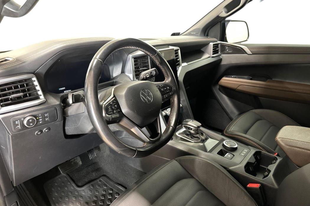VOLKSWAGEN Amarok 2024