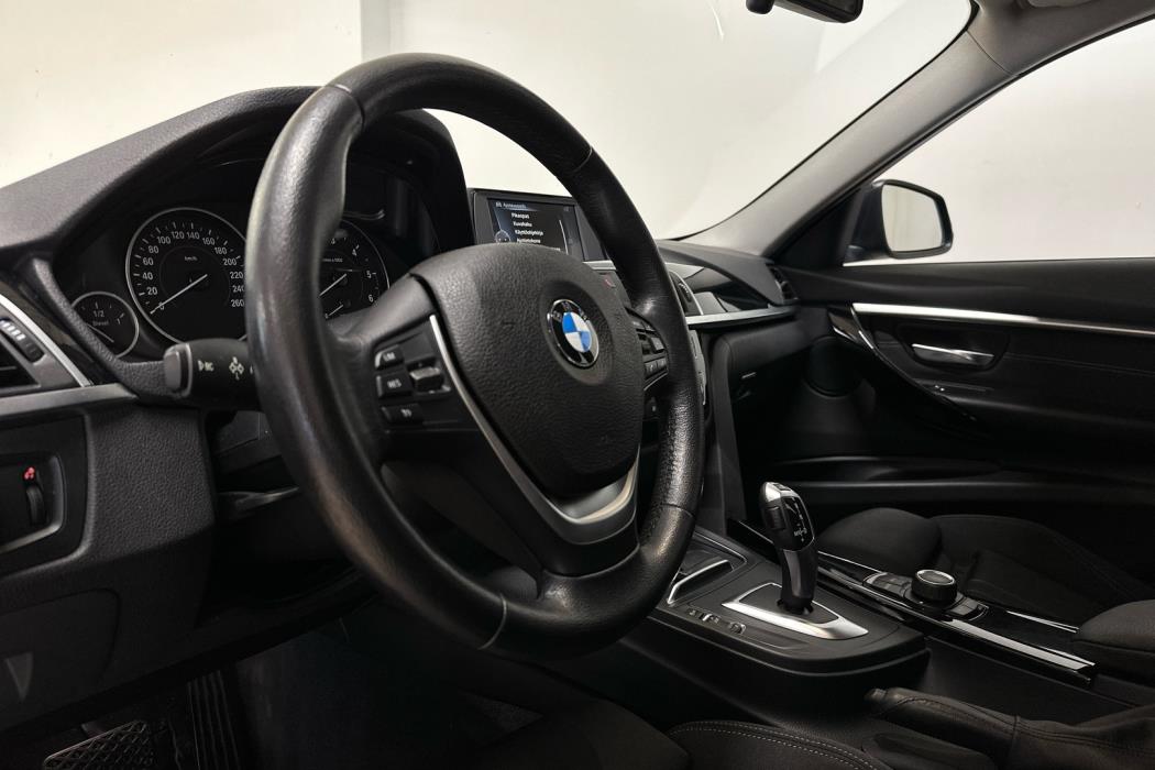 BMW 318 2016