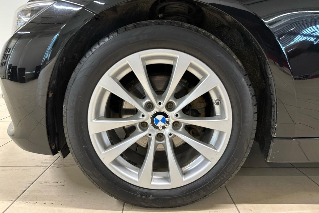 BMW 318 2016