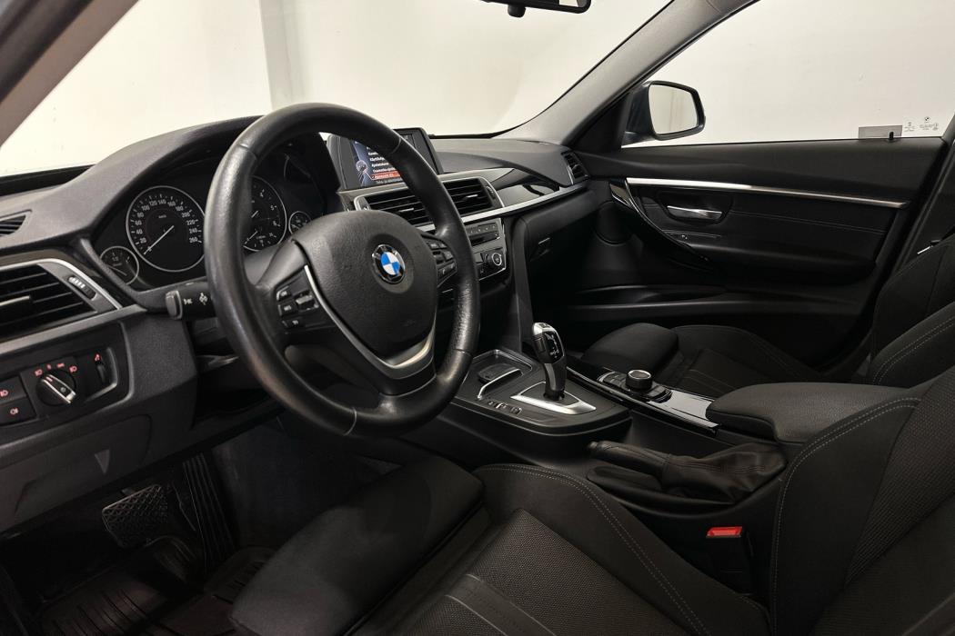 BMW 318 2016