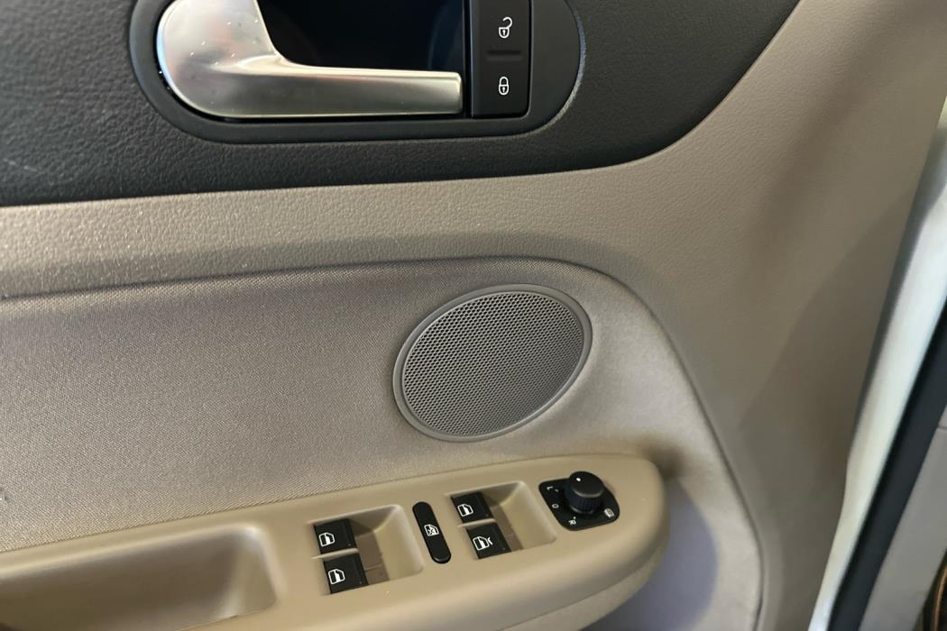 VOLKSWAGEN Golf Plus 2012