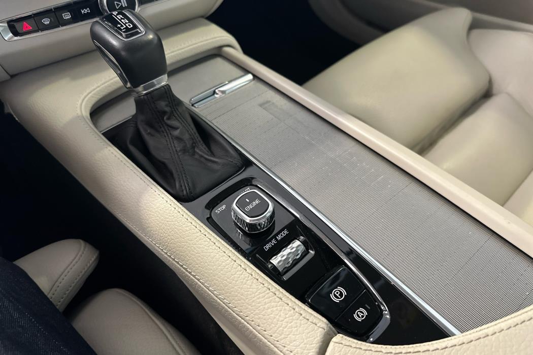 VOLVO S90 2017