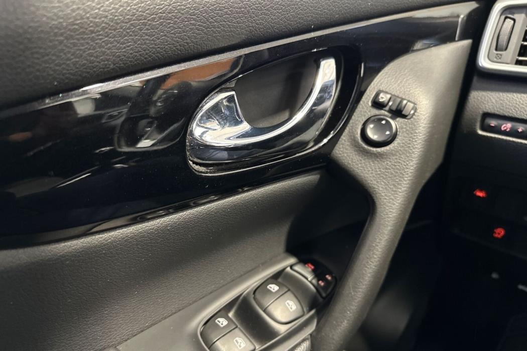 NISSAN Qashqai 2019