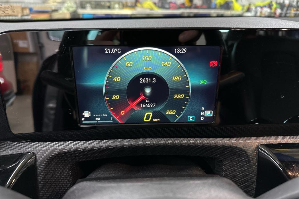 MERCEDES-BENZ A 2020