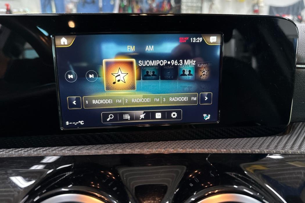 MERCEDES-BENZ A 2020