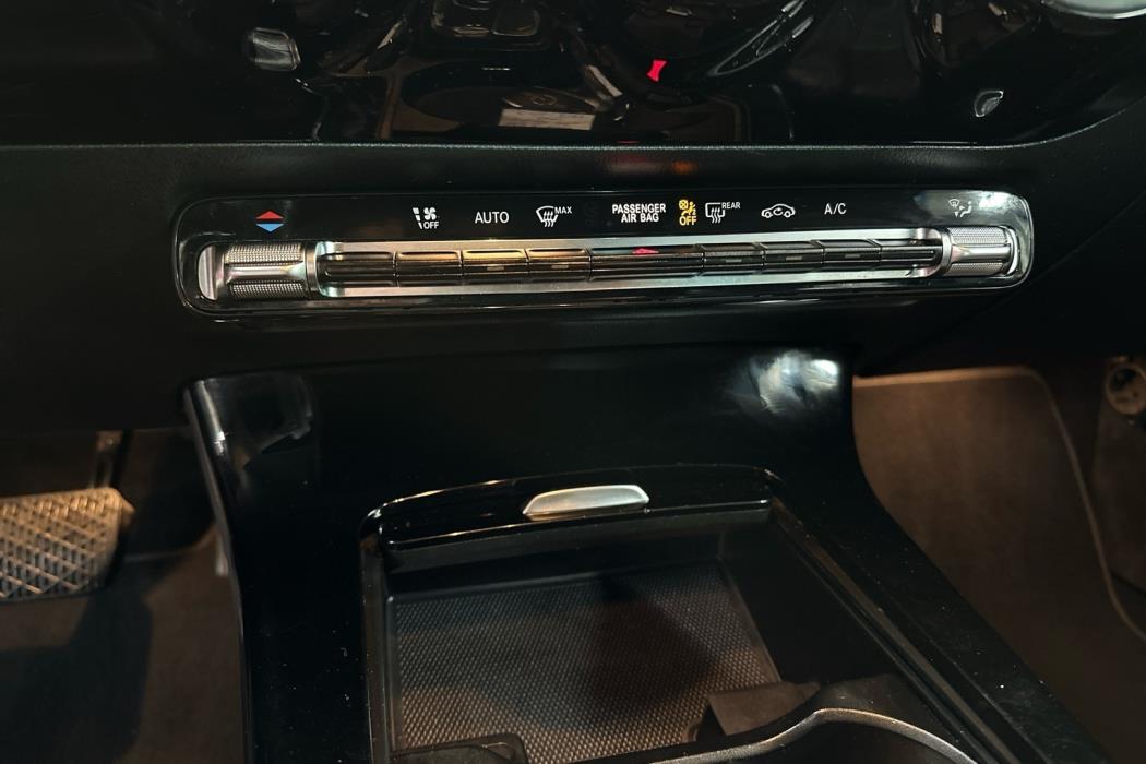 MERCEDES-BENZ A 2020