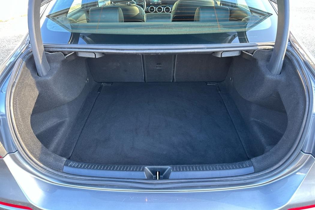 MERCEDES-BENZ A 2020