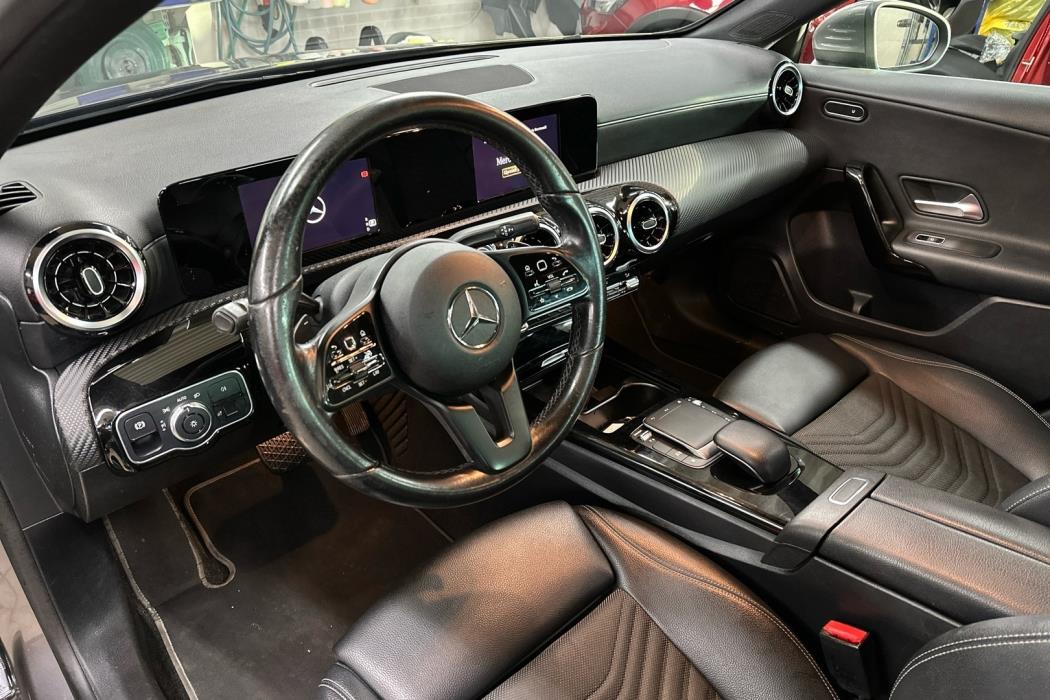 MERCEDES-BENZ A 2020