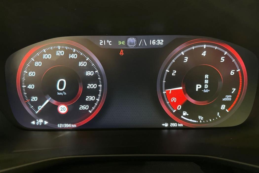 VOLVO XC40 2020