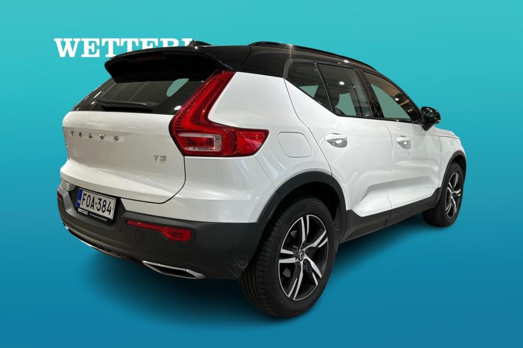 VOLVO XC40 2020