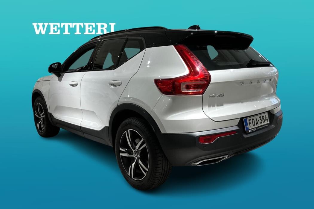VOLVO XC40 2020