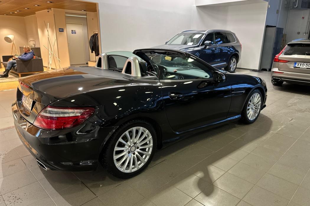 MERCEDES-BENZ SLK 2012